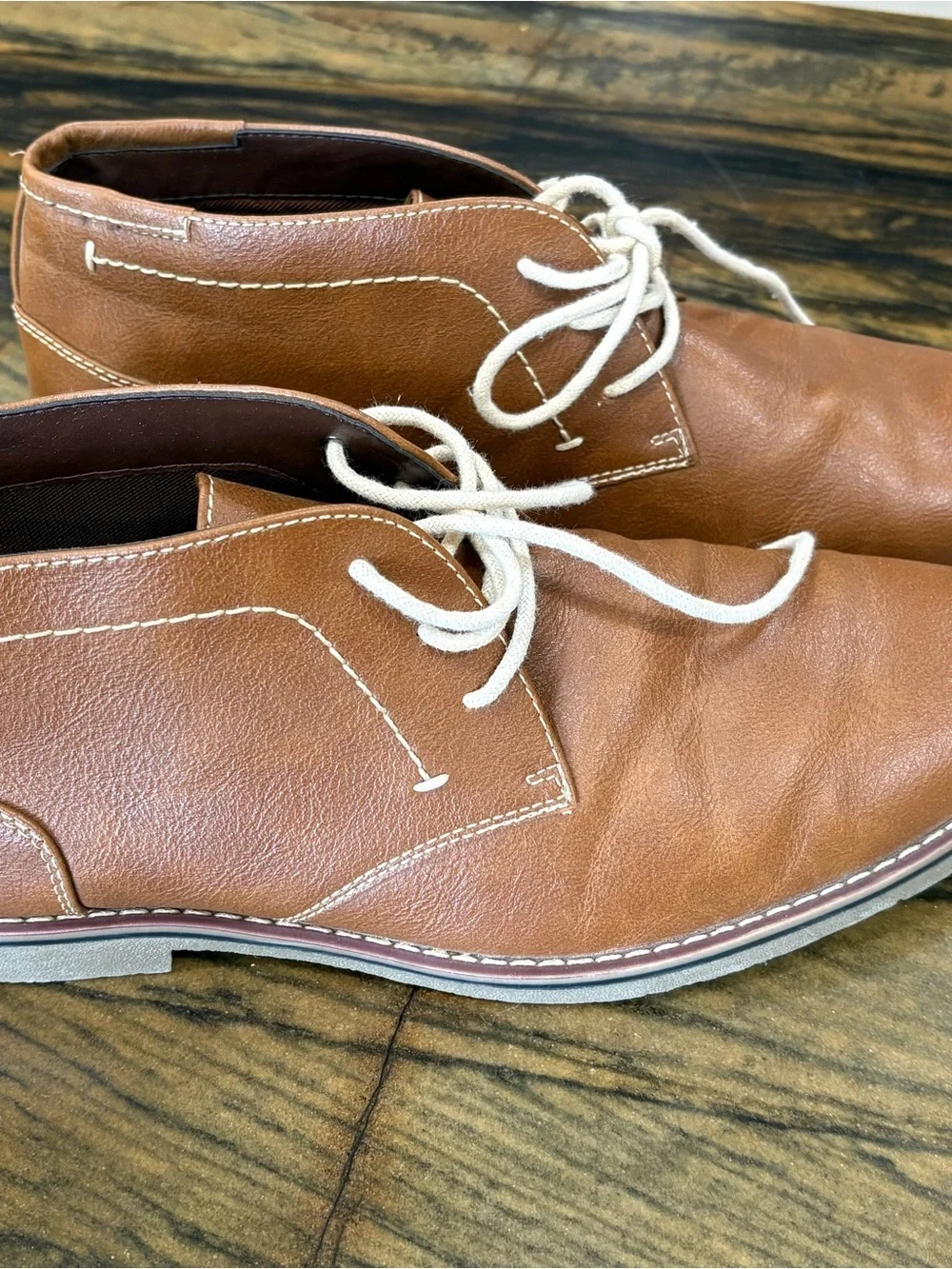 Sonoma Tan Leather Chukka Boots with White Laces